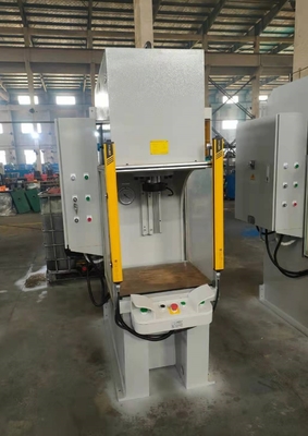 Thiết bị ép thủy lực áp suất cao nhôm 440V với 20,3MPA-25MPA