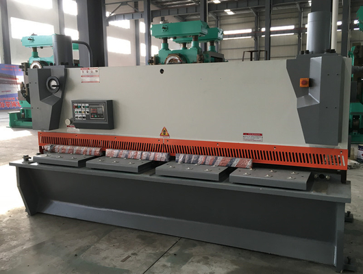 Máy cắt cơ khí 2mm 10mm 12mm Thiết bị máy cắt kim loại Cnc